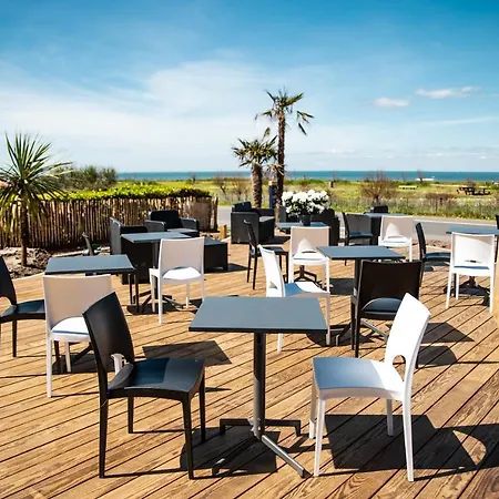 Castel Moor Hotel 2*