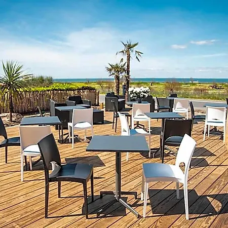 Castel Moor Hotel 2*