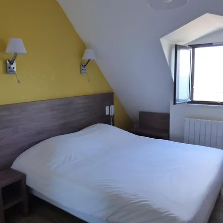Castel Moor Hotel 2*