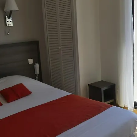 Castel Moor فندق